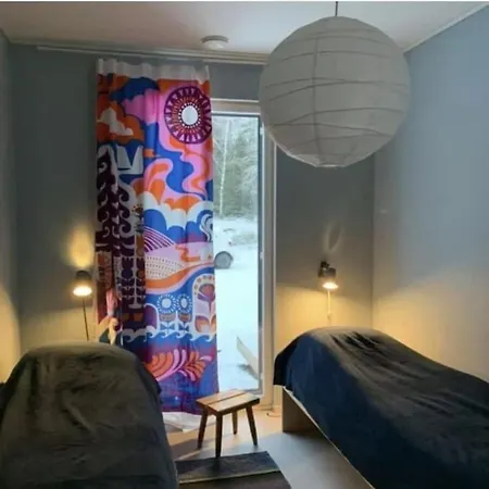 Villa Modernia Majoitusta Luonnon Keskellae *